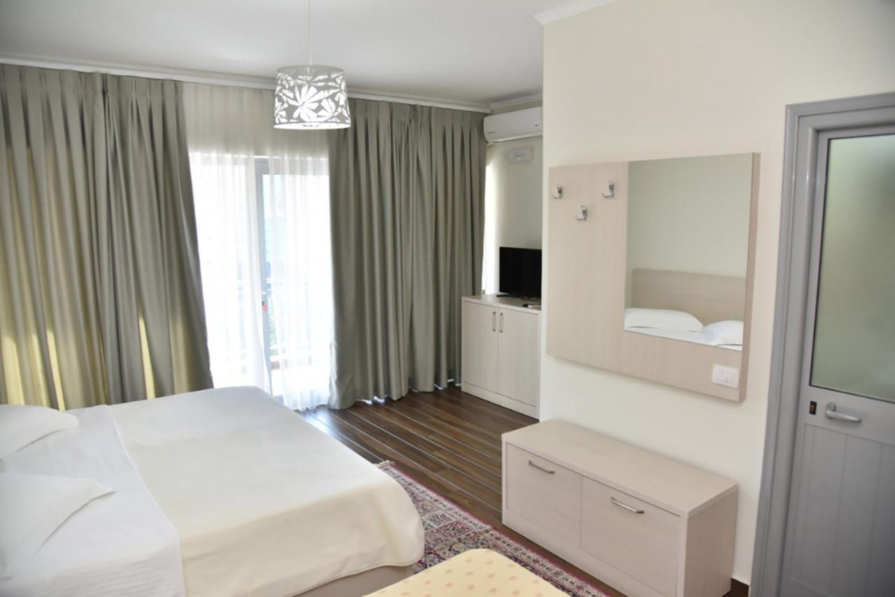 Hotel Imperiale Durrës 외부 사진